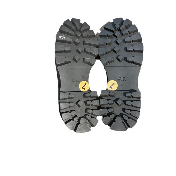 ZARA Women 7 Chelsea Boots Pull On Black Knit Sock Stretch Lugged Soles Combat - Picture 2 of 6